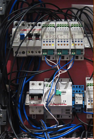 Main image-stripped wires